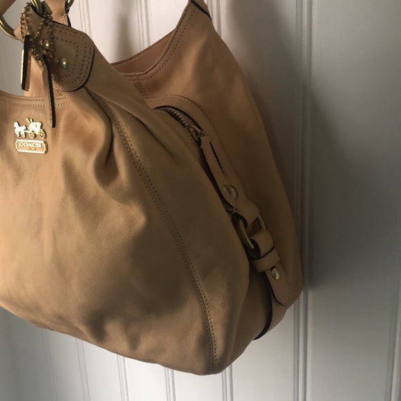 Madison Maggie Coach Shoulder Bag Purse - Picture 8 of 11